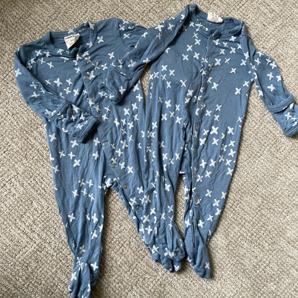 Cute Spearmint Love X print footie pajama *one item*